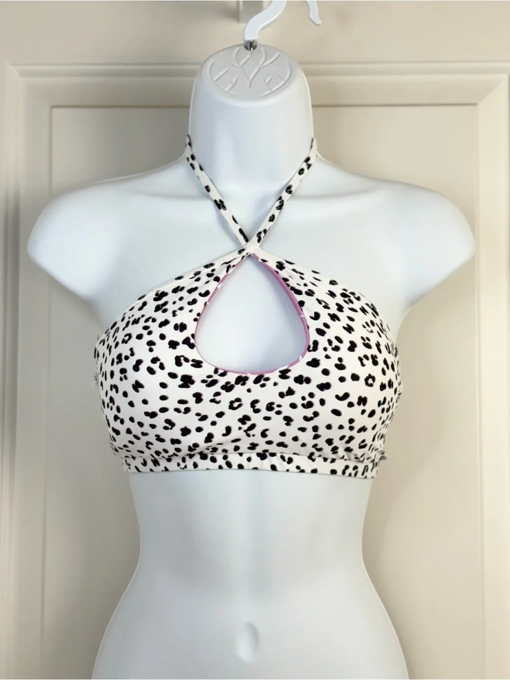 Isabella Rose White & Black Leopard Reversible Bikini Top Sz M